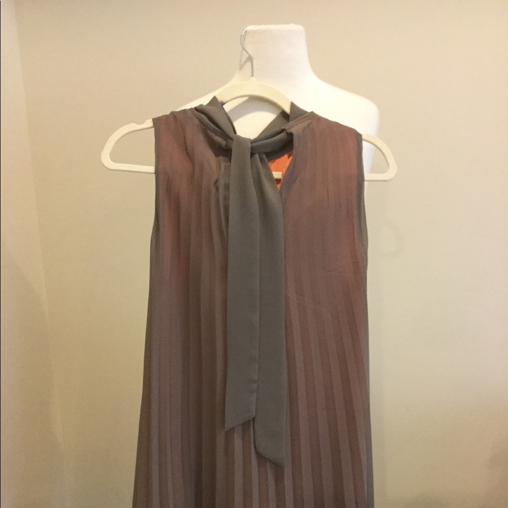 BB Dakota dress, ctto of the first picture. - Picture 2 of 4